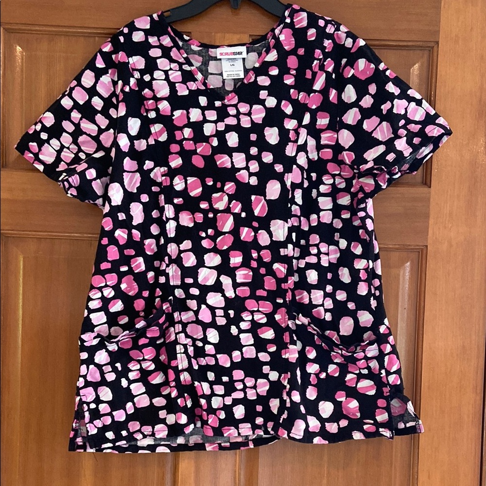 Scrubstar Women’s Black Pink Print V-Neck Scrub Top